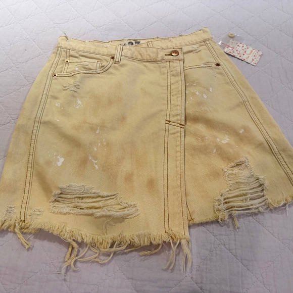 Free People Parker Wrap Butter Cream Distressed Denim Mini Skirt Size 27 New NWT - Picture 9 of 15